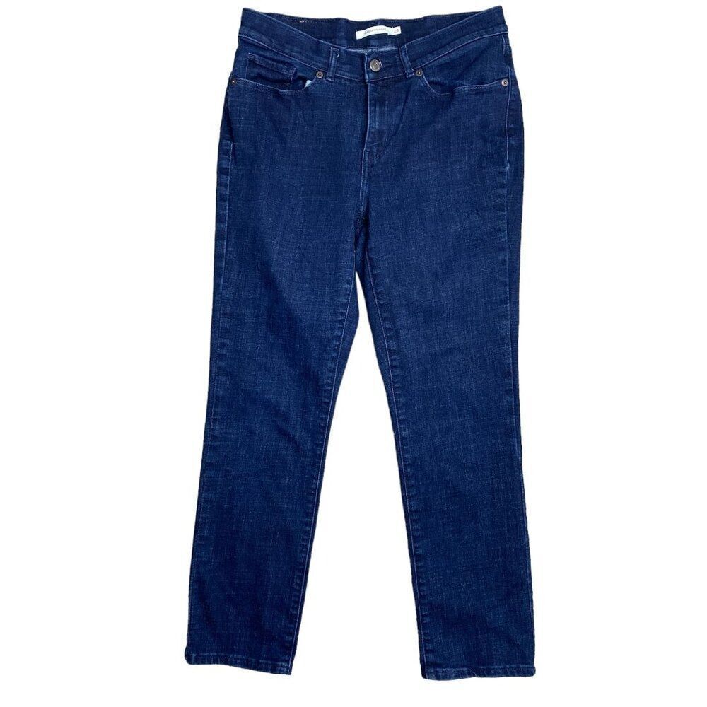 Levis Classic Straight Jeans Size 28